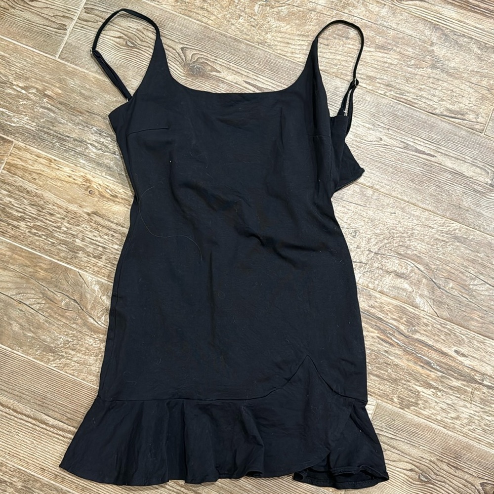 Black mini dress. Size 2. Brand is princess polly.